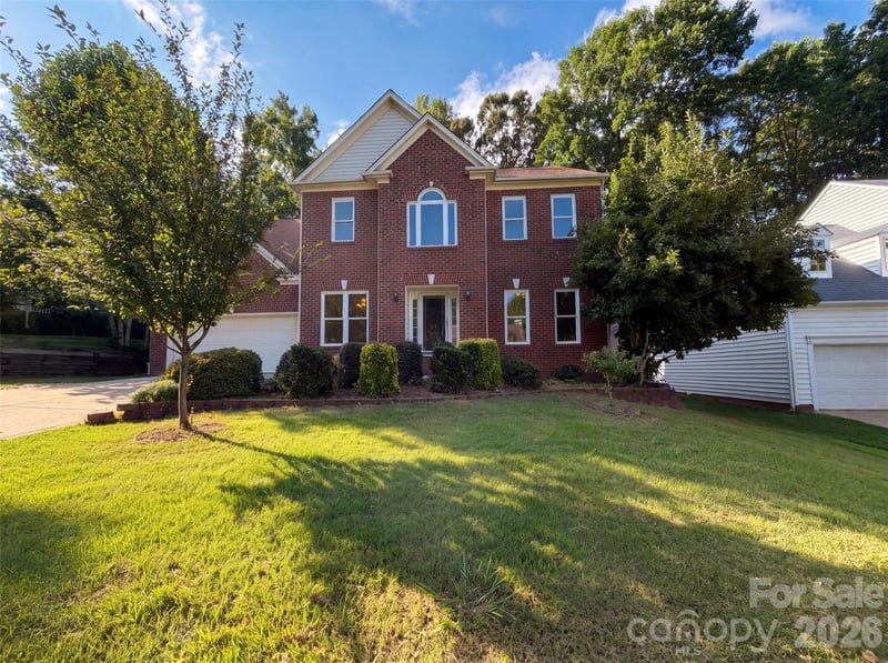 110 Lyman Oak Court, Fort Mill, SC - 5 beds, 2.5 baths, 2,595 sqft - $520,000