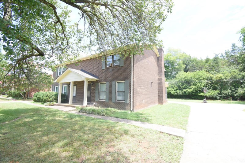 3200 Circles End Circle, Charlotte, NC - 3 beds, 1.5 baths, 1,496 sqft - $1,595/mo