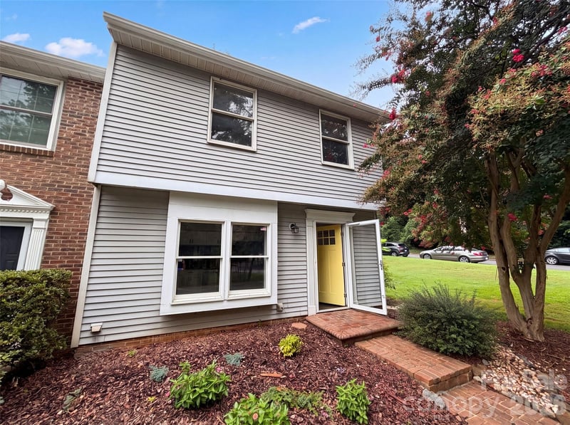 1500 Waybridge Lane Apt 0, Charlotte, NC - 3 beds, 2 baths, 1,231 sqft - $236,000
