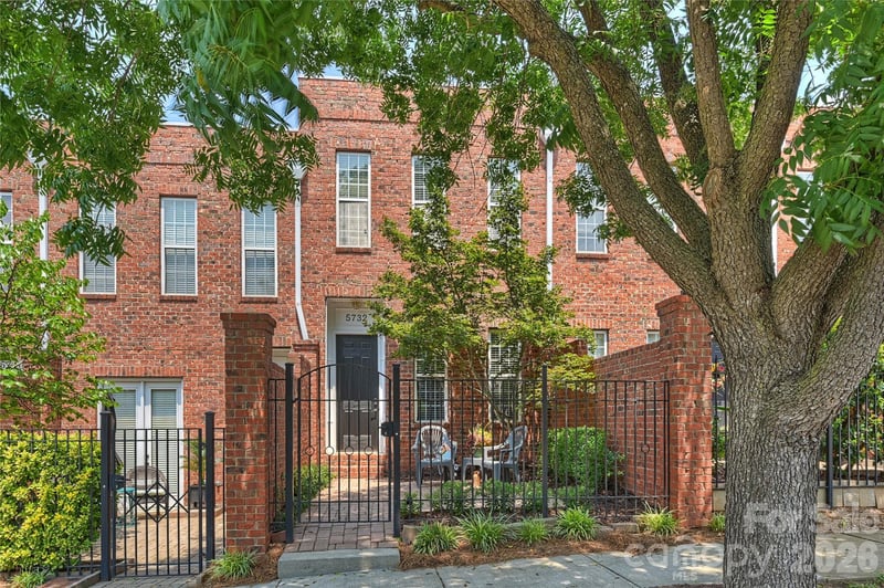 5732 Village Drive NW, Concord, NC - 2 beds, 2.5 baths, 1,313 sqft - $325,000
