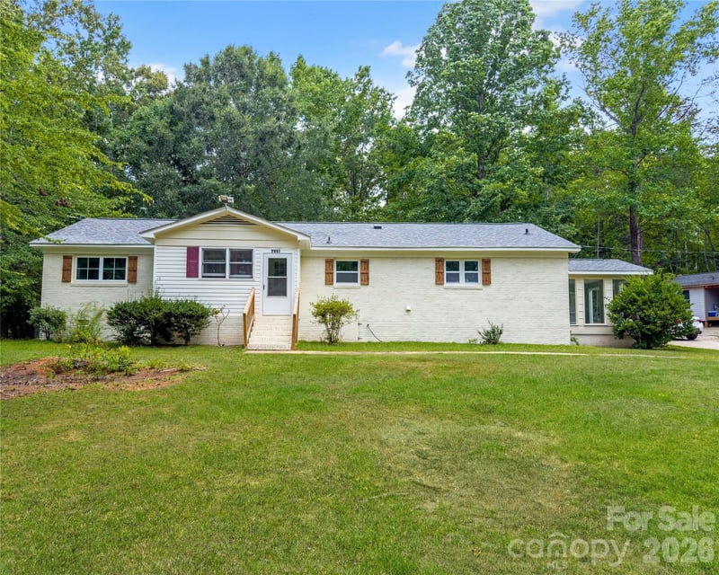2117 Emma Circle, Lancaster, SC - 3 beds, 2 baths, 1,646 sqft - $310,000
