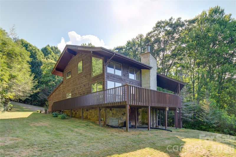 300 Buck Drive, Hot Springs, NC - 2 beds, 2 baths, 1,836 sqft - $374,900