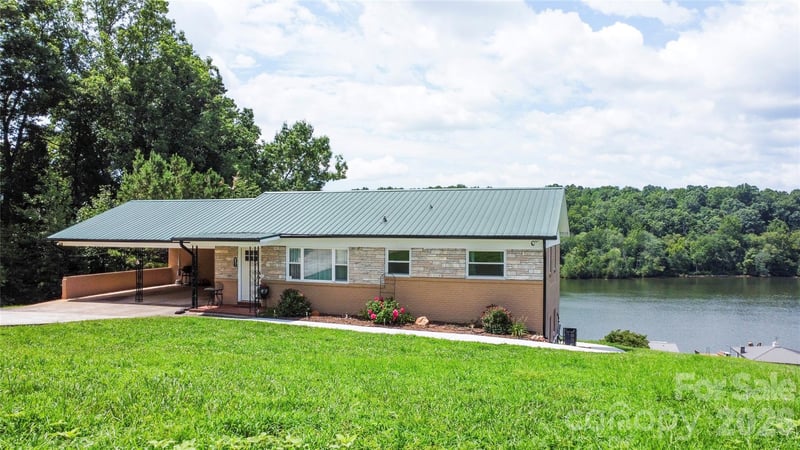 4852 Midway Sand Road, Hickory, NC - 5 beds, 2 baths, 2,174 sqft - $725,000