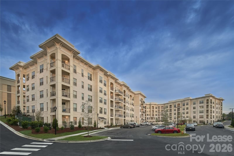 11936 N Community House Road B3, Charlotte, NC - 2 beds, 2 baths, 1,008 sqft - $2,056