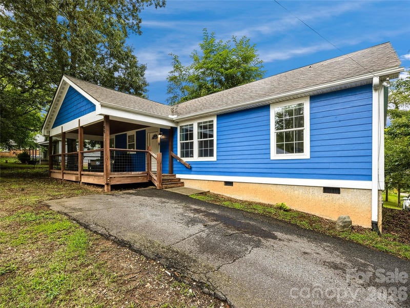 144 Hanover Street, Asheville, NC - 3 beds, 2 baths, 1,273 sqft - $385,000