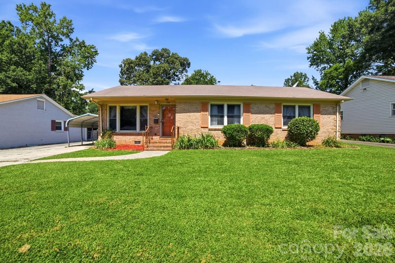 708 Aintree Road, Charlotte, NC - 3 beds, 1.5 baths, 1,389 sqft - $280,000