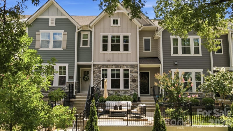1128 Drummond Avenue, Charlotte, NC - 4 beds, 3.5 baths, 2,086 sqft - $635,000