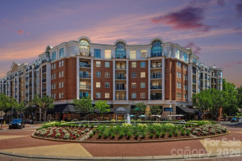 4625 Piedmont Row Drive Apt 417, Charlotte, NC - 1 bed, 1 bath, 803 sqft - $325,000
