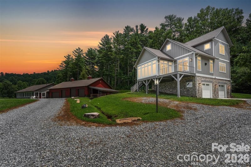 326 Golden Valley Drive, Hendersonville, NC - 3 beds, 5 baths, 2,574 sqft - $1,600,000