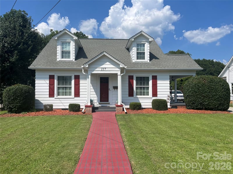 117 Marion Street, Clover, SC - 3 beds, 3 baths, 2,048 sqft - $400,000