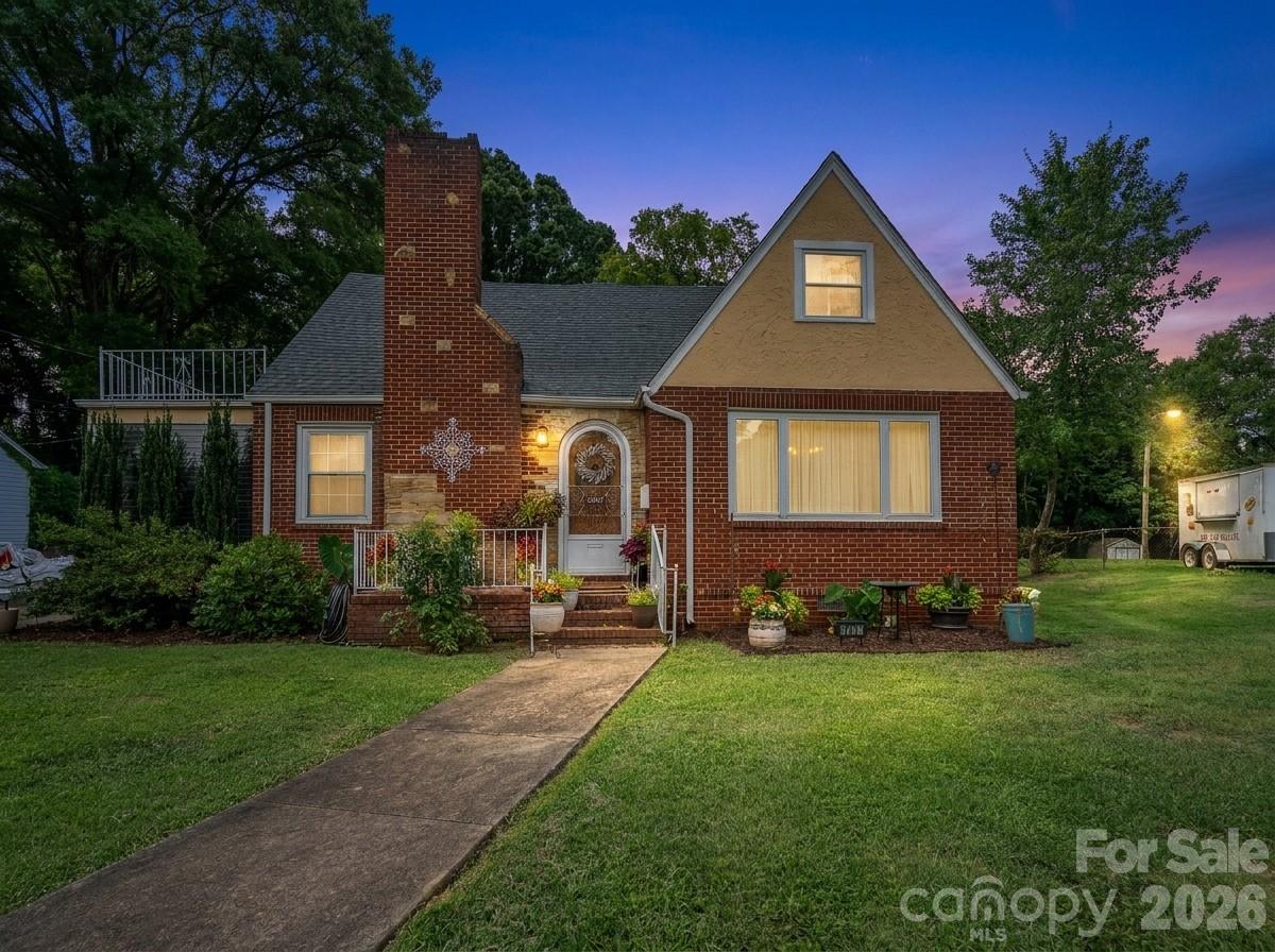 1017 Druid Circle, Charlotte, NC. property listing photo
