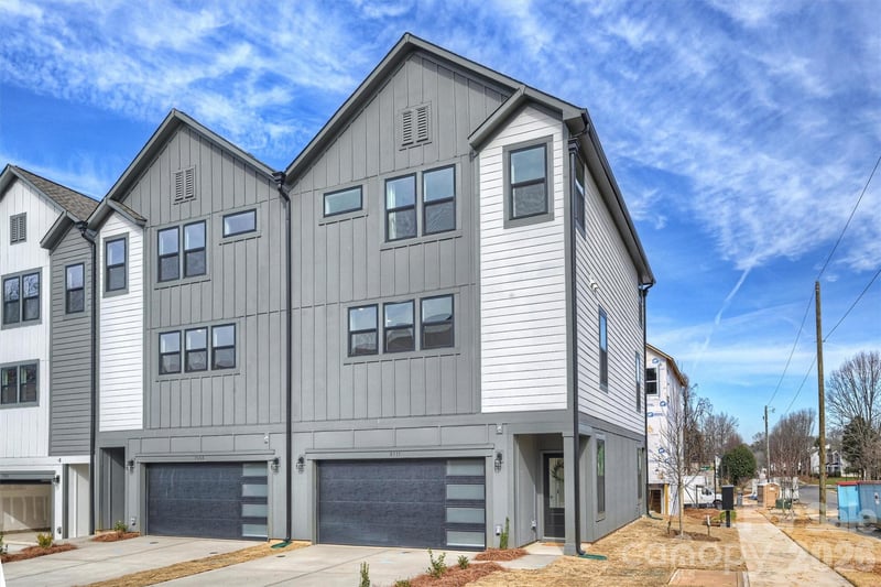 8123 Shinkansen Drive, Charlotte, NC - 4 beds, 3.5 baths, 2,449 sqft - $450,000