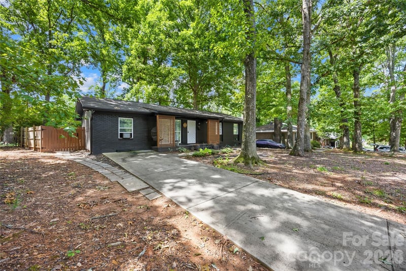 4508 Ivanhoe Place, Charlotte, NC - 4 beds, 3 baths, 1,546 sqft - $499,999