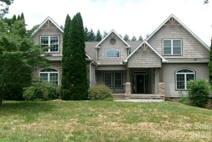 4 Sterling Oaks Drive, Fletcher, NC - 4 beds, 4.5 baths, 4,694 sqft - $1,300,000
