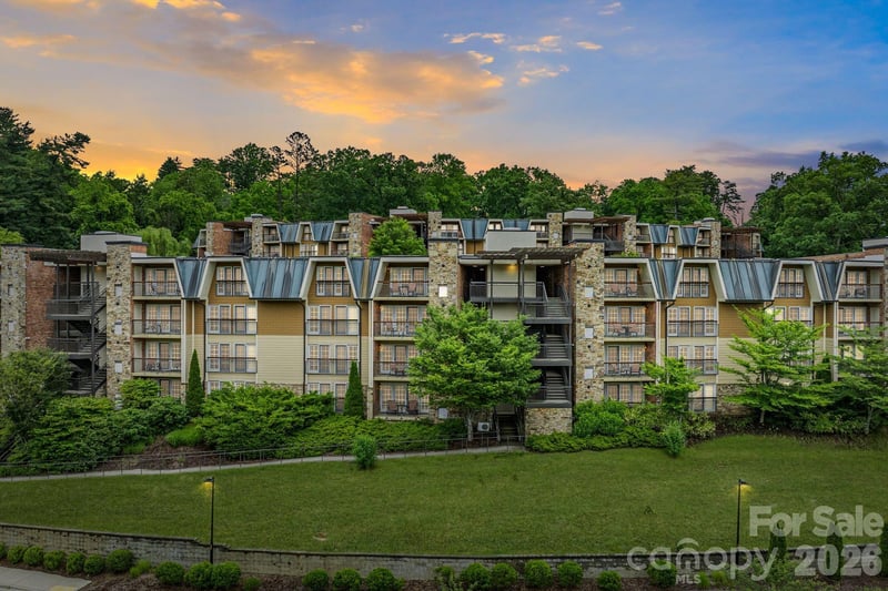 325 Bowling Park Road, Asheville, NC - 1 bed, 1 bath, 732 sqft - $219,000