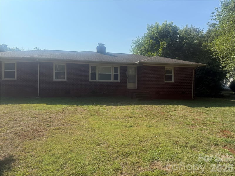 1554 Eden Terrace, Rock Hill, SC - 3 beds, 1.5 baths, 1,382 sqft - $225,000