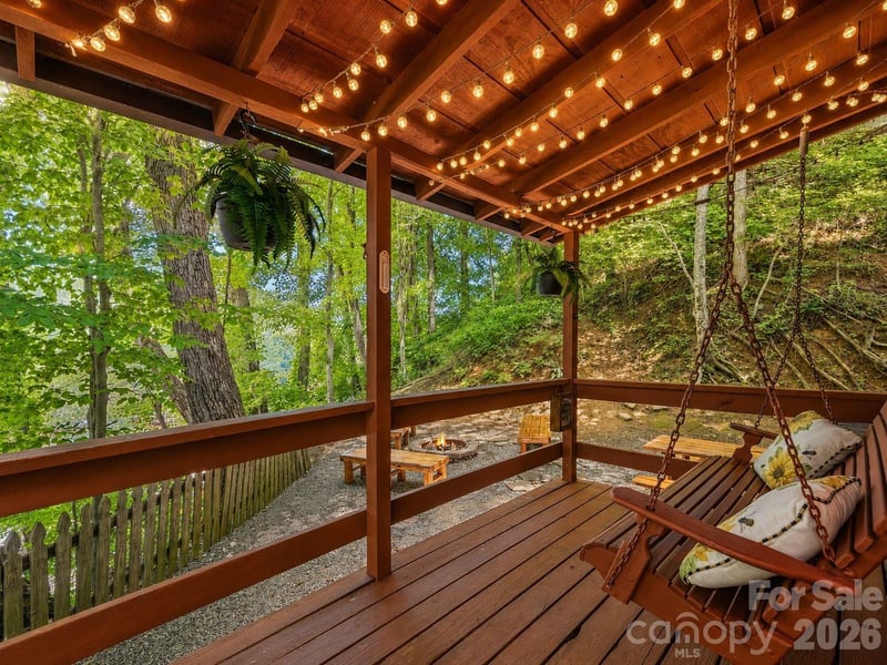 30 Katydid Lane, Maggie Valley, NC - 2 beds, 1.5 baths, 1,073 sqft - $249,000