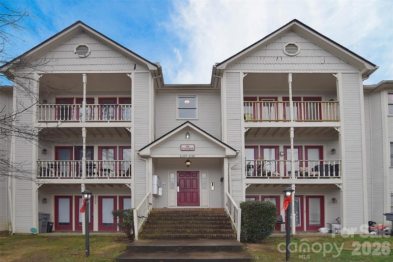 6120 Meadow Rose Lane, Charlotte, NC - 2 beds, 2 baths, 885 sqft - $115,000