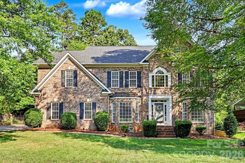 6204 Pumpernickel Lane, Wesley Chapel, NC - 5 beds, 3.5 baths, 3,723 sqft - $795,000