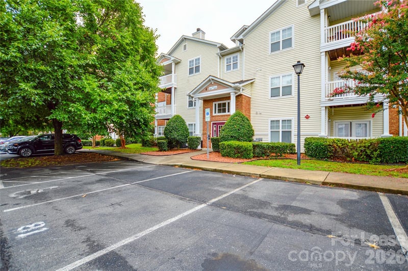 10663 Hill Point Court, Charlotte, NC - 3 beds, 2 baths - $1,700