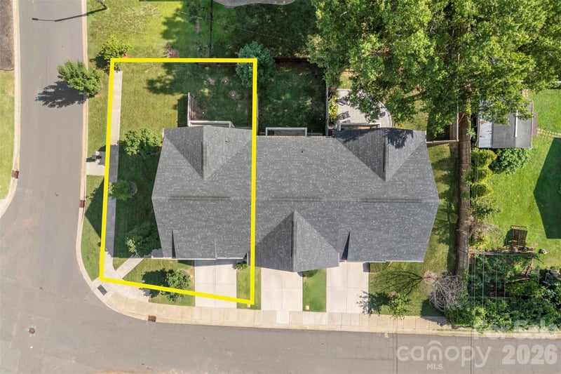 543 Greystone Road, Charlotte, NC - 3 beds, 3.5 baths, 2,412 sqft - $879,900