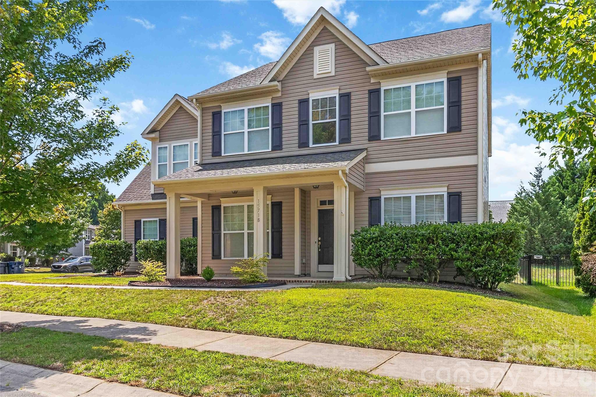 15718 Gallant Ridge Pl, Huntersville, NC 28078. property listing photo