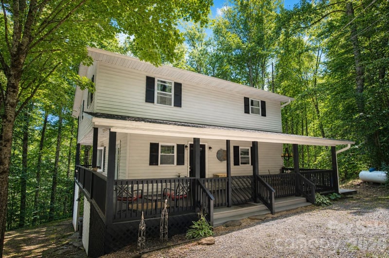 47 Caribou Lane, Burnsville, NC - 3 beds, 3 baths, 1,818 sqft - $389,900