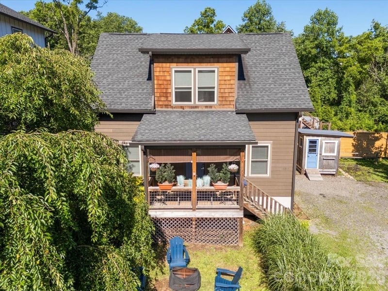109 Portmanvilla Road, Black Mountain, NC - 3 beds, 2 baths, 1,228 sqft - $495,000