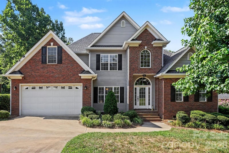 4206 Flint Drive, Lancaster, SC - 3 beds, 2.5 baths, 2,509 sqft - $415,000