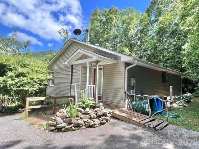 105 Chestnut Hill Road, Black Mountain, NC - 2 beds, 2 baths, 1,360 sqft - $296,400