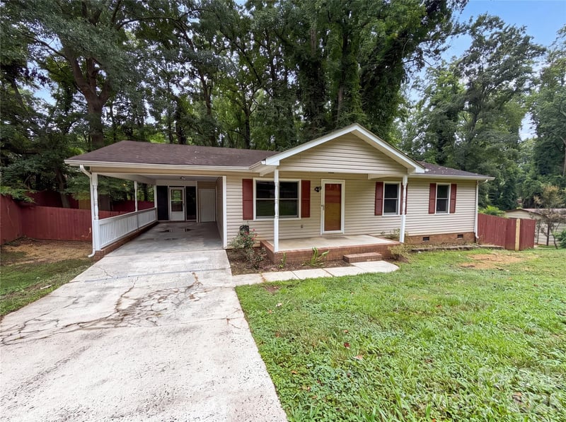 203 Park Drive, Kings Mountain, NC - 3 beds, 2 baths, 1,276 sqft - $210,000