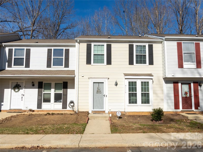 9718 Old Gate Drive, Matthews, NC - 2 beds, 1.5 baths, 1,120 sqft - $205,000