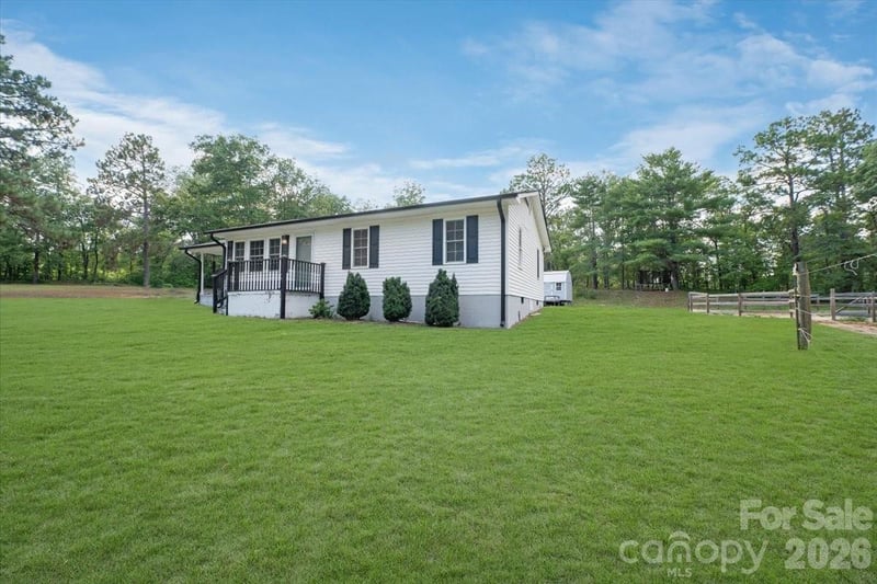 5088 Hwy 265 Highway, Ruby, SC - 3 beds, 1 bath, 988 sqft - $250,000
