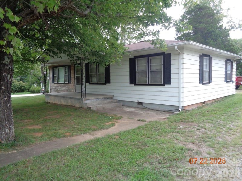 3181 & 3177 Morganton Boulevard SW, Lenoir, NC - 5 beds, 2 baths, 1,144 sqft - $296,000