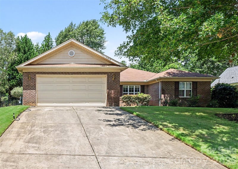 207 Edenshire Court, Indian Trail, NC - 3 beds, 2 baths, 1,932 sqft - $450,000