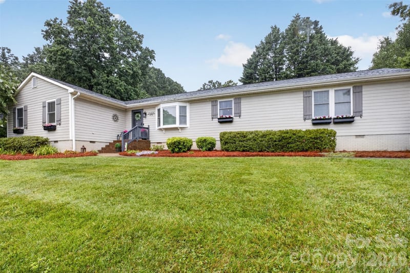 21334 Sandy Cove Road, Cornelius, NC - 3 beds, 3 baths, 2,101 sqft - $650,000