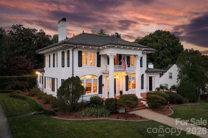 501 Norwood Street SW, Lenoir, NC - 4 beds, 3 baths, 3,272 sqft - $799,000
