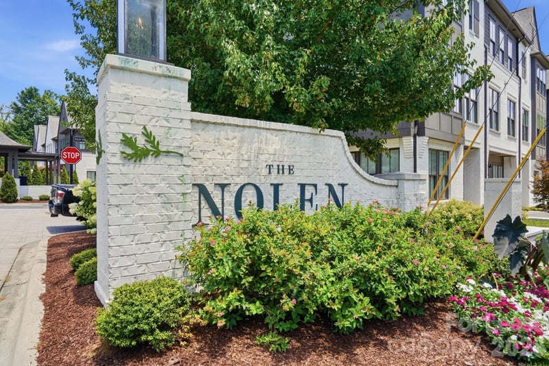 2428 Runnymede Lane, Charlotte, NC - 3 beds, 4 baths, 2,781 sqft - $5,750