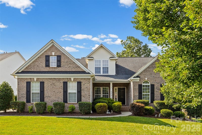 622 Panthers Way, Fort Mill, SC - 3 beds, 2 baths, 2,257 sqft - $530,000