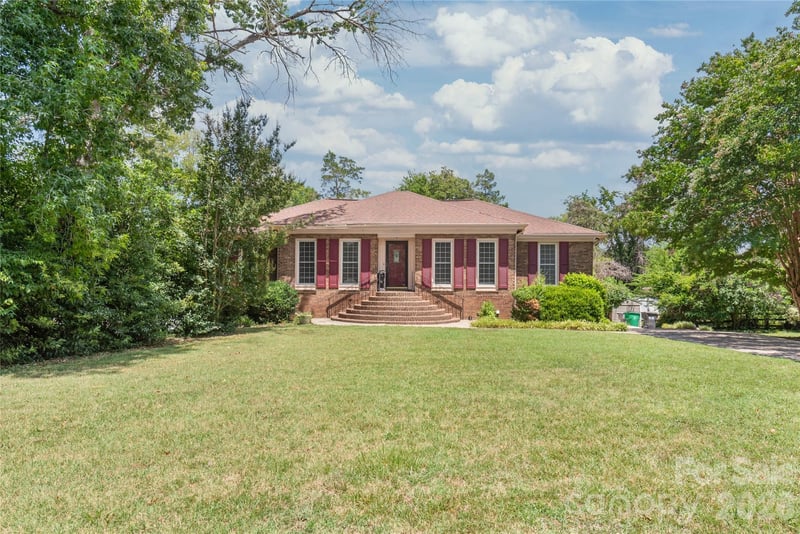 7308 Quail Ridge Drive, Charlotte, NC - 4 beds, 3 baths, 3,146 sqft - $674,900