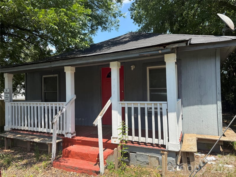 706 N Logan Street, Gastonia, NC - 3 beds, 1 bath, 808 sqft - $100,000