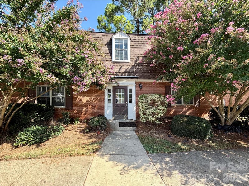 5805 Hunting Ridge Lane J, Charlotte, NC - 1 bed, 1 bath, 608 sqft - $109,998