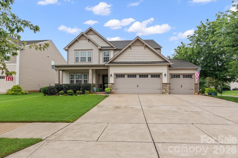 142 Fesperman Circle, Troutman, NC - 5 beds, 3.5 baths, 3,611 sqft - $525,000