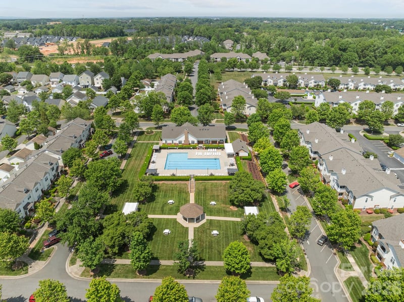 17257 Doe Valley Court, Cornelius, NC - 2 beds, 2 baths, 1,210 sqft - $250,000