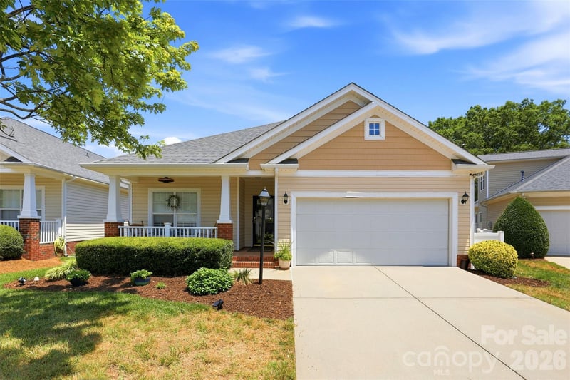 1248 Curry Way, Matthews, NC - 3 beds, 2 baths, 1,761 sqft - $430,000