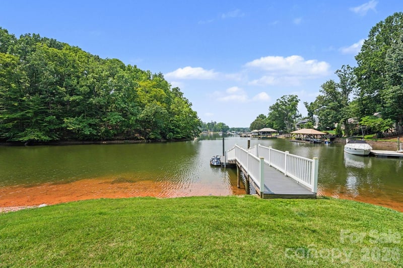 128 La Agua Lane, Troutman, NC - 3 beds, 2.5 baths, 2,191 sqft - $1,200,000