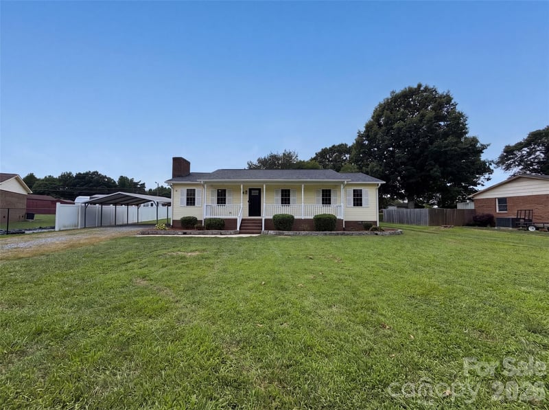 642 Lancer Court NW, Concord, NC - 3 beds, 2 baths, 1,293 sqft - $314,000