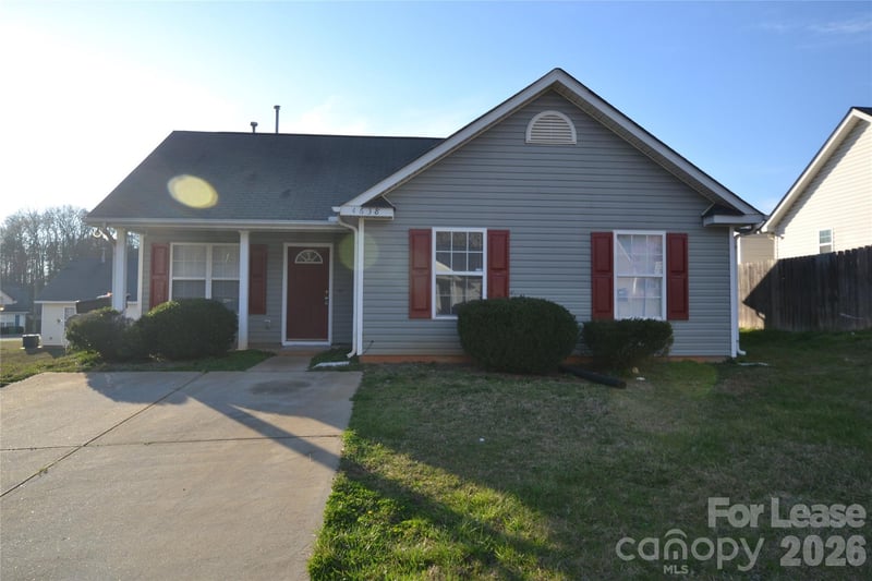 4638 Palm Breeze Lane, Charlotte, NC - 3 beds, 2 baths, 1,024 sqft - $1,650