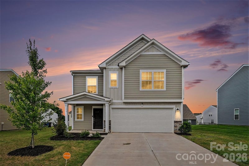 152 Hanging Rock Trail, Statesville, NC - 5 beds, 3 baths, 2,663 sqft - $358,000