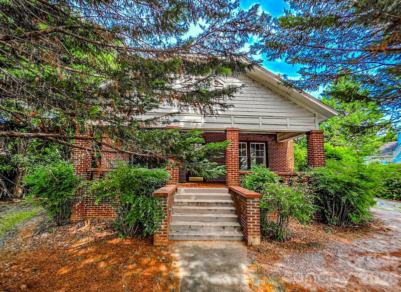 154 S Broadway Street, Forest City, NC - 3 beds, 2 baths, 1,818 sqft - $239,900